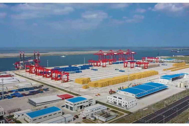 Çin iki avtomatlaşdırılmış konteyner körpüsünü işə salır - VİDEO