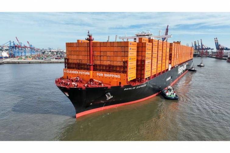 Almaniya bayrağı altında üzəcək ən böyük konteyner gəmisi istismara qəbul edilib