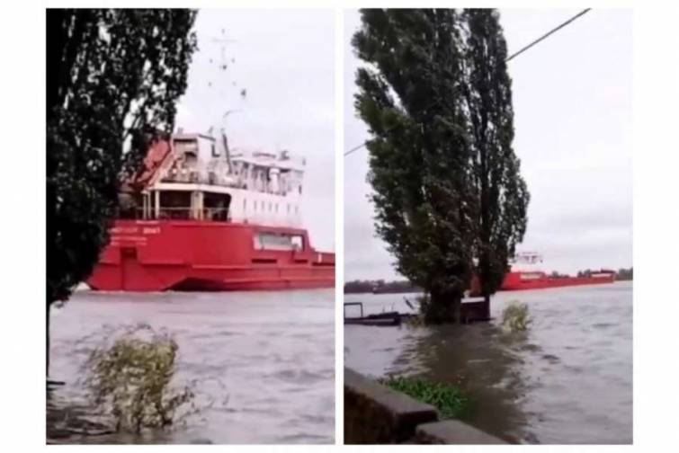 Azov limanı akvatoriyasında üç quru yük gəmisi toqquşub