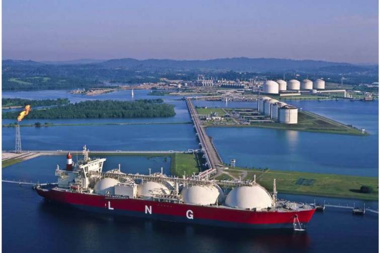 “Energos Force” üzən LNG terminalı Almaniyaya çatıb