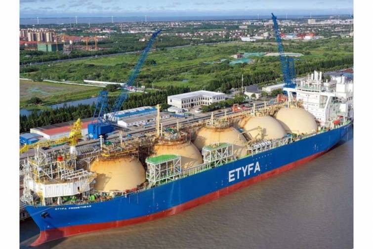 “COSCO Shanghai” zavodu LNG tankerini üzən FSRU sisteminə çevririr