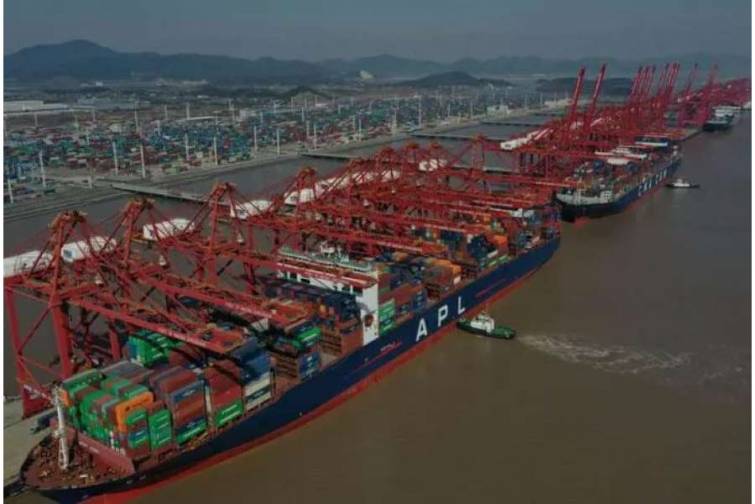 Ninbo-Çjouşan limanında 9,14 milyon TEU konteyner aşırılıb