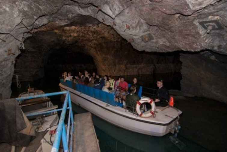 Avropanın ən böyük yeraltı gölü – FOTOLAR
