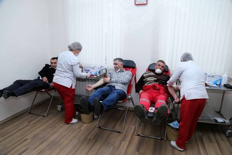 Dənizçilər qanvermə aksiyasında böyük həvəslə iştirak ediblər