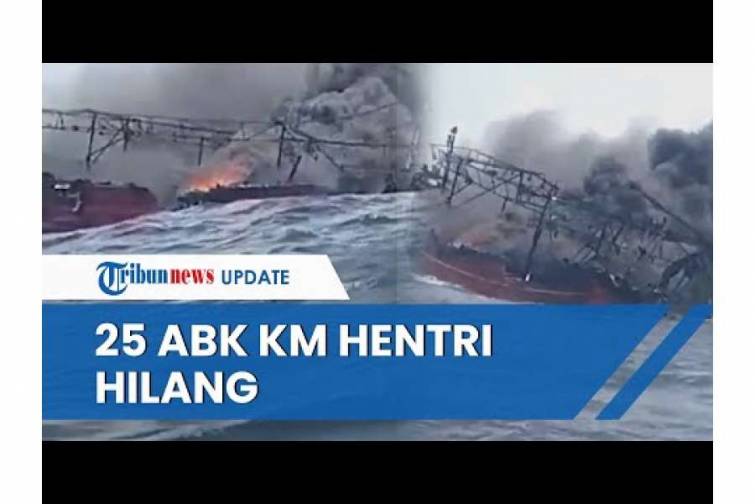 30 nəfər xilas olmaq üçün dənizə atılıb