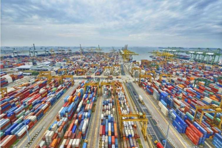 2022-ci ilin birinci yarısında Sinqapur limanında 288,5 milyon ton y&uuml;k aşırılıb