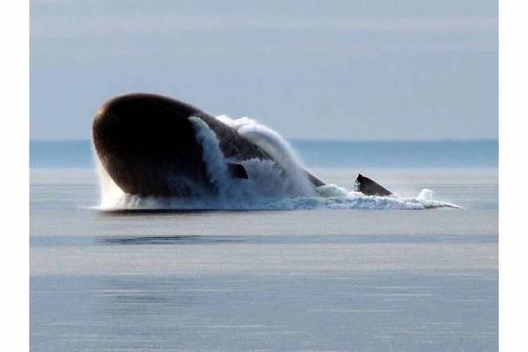 Danimarka gəmiləri Rusiya n&uuml;və sualtı qayığını m&uuml;şayiət edir