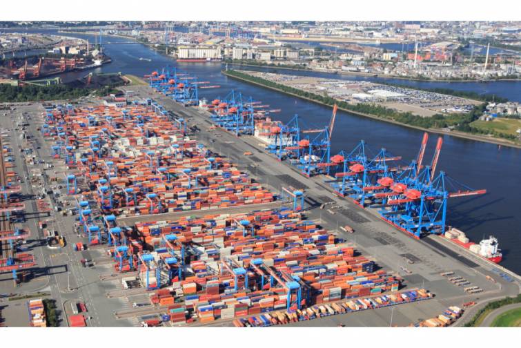 Çin Hamburq limanının ən mühüm ticarət tərəfdaşıdır