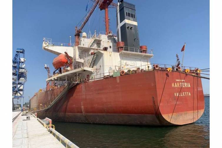Ukrayna limanlarını tərk edən gəmilərin göyərtəsində 183 min ton yük var