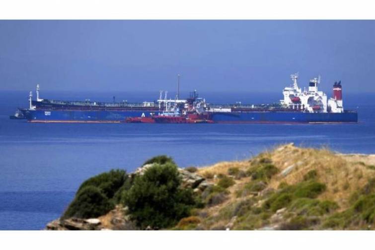 İran saxladığı Yunanıstana məxsus iki tankerin dənizçilərini azad edəcək