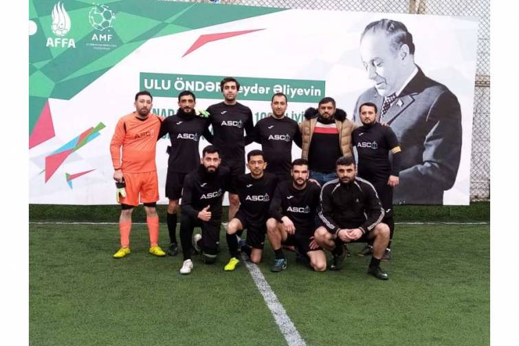 ASCO-nun futbol komandası Dini Qurumlarla İş üzrə Dövlət Komitəsinin futbolçularına 10:3 hesabı ilə qalib gəlib