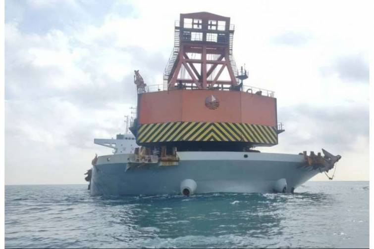 Malayziya Çin gəmisini talançılıqda ittiham edərək saxlayıb