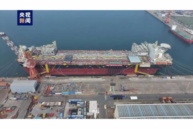 Çin dünyanın ilk dəniz neft emalı zavodunu işə salır