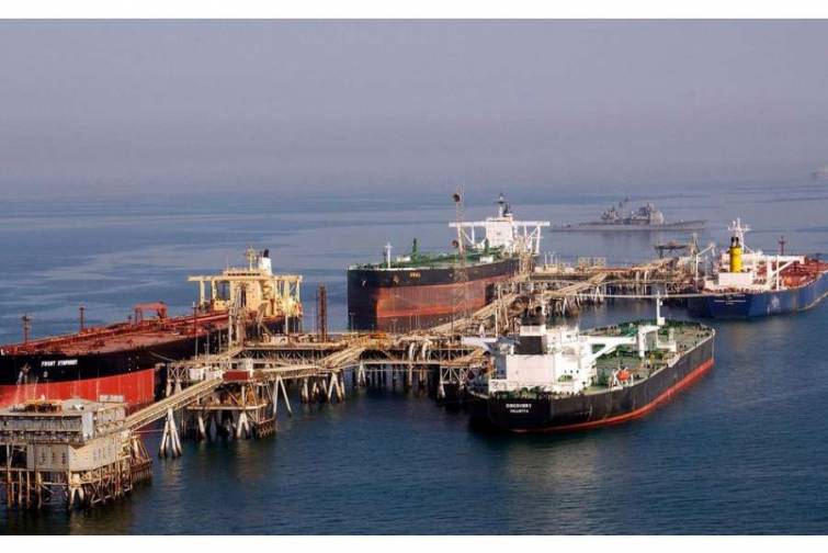 Rusiya sanksiyalardan yayınaraq neft tədar&uuml;k edən tanker donanmasının əsas hissəsini itirib