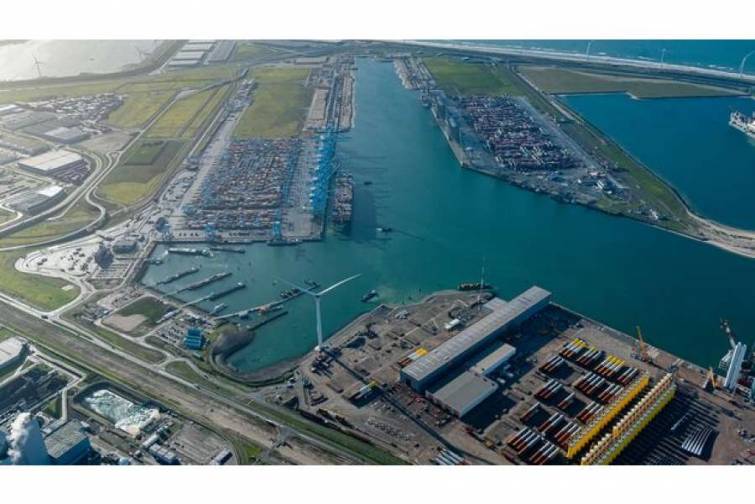 Rotterdam limanı 466 milyon dollar gəlir əldə edib