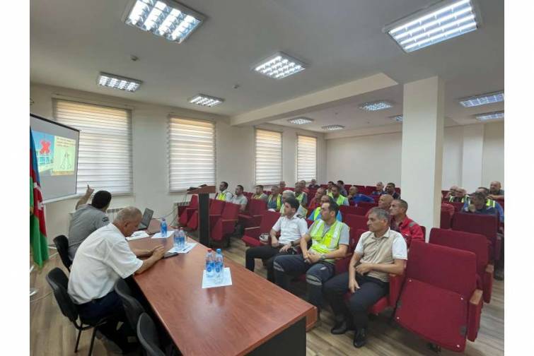 ZGTTZ-də sağlamlıq, əməyin təhl&uuml;kəsizliyi və ətraf m&uuml;hitin m&uuml;hafizəsi m&ouml;vzusunda tədbir ke&ccedil;irilib