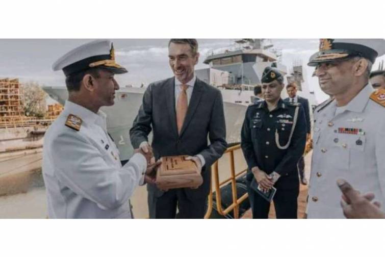 Rumıniyada “PNS Hunain” gəmisinin suya buraxılması mərasimi keçirilib