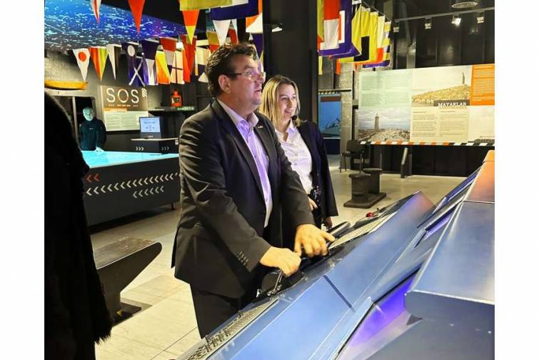 Rumıniyanın &ouml;lkəmizdəki səfiri &ldquo;Suraxanı&rdquo; gəmi-muzeydə olub