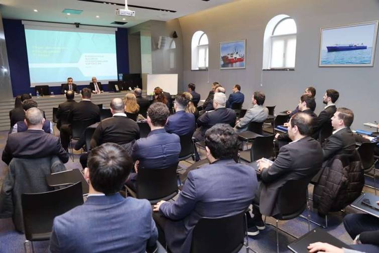 Gəmi&ccedil;iliyin əməkdaşları &uuml;&ccedil;&uuml;n korrupsiyaya qarşı m&uuml;barizə m&ouml;vzusunda seminar təşkil olunub