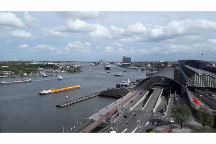 Amsterdam limanına gələn kruiz gəmilərinin sayı azaldılacaq