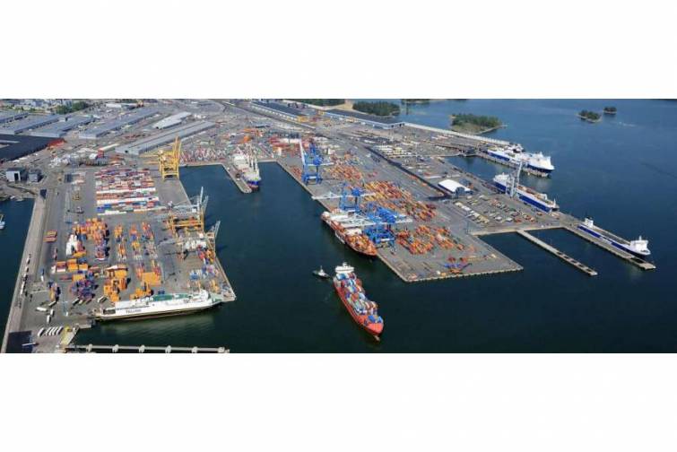 Helsinki limanında 5,85 milyon ton yük aşırılıb