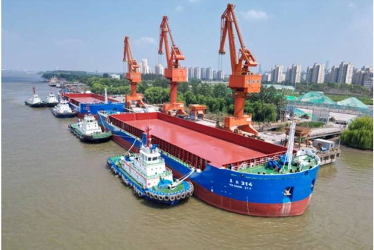 “Jiangsu Zhenjiang Shipyard” 4 gəmini “COSCO” gəmiçilik şirkətinə təhvil verib