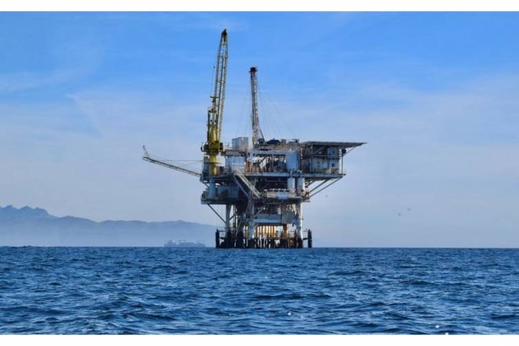 Anqolada neft platformasındakı yanğında 17 nəfər xəsarət alıb