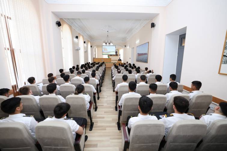 “Konstitusiya və Suverenlik İli” çərçivəsində ADDA-da seminar keçirilib