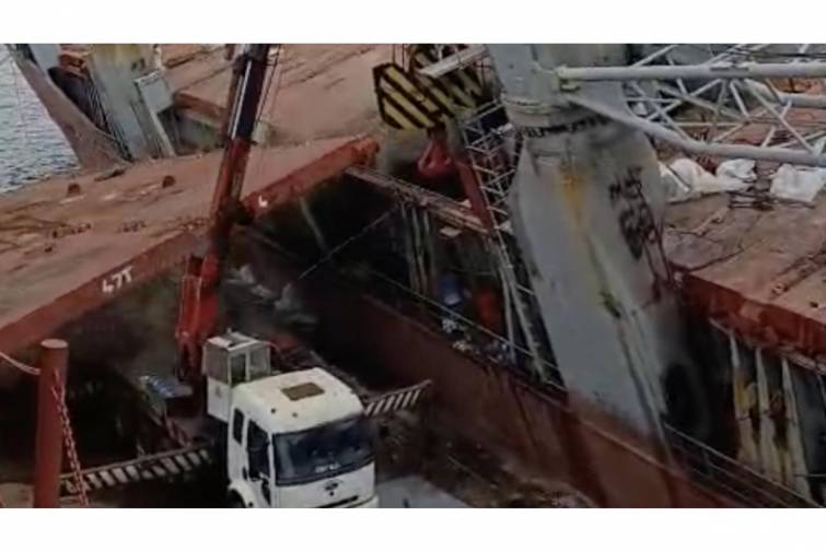 İstanbulda gəmi &ccedil;evrilib, &ouml;lən və itkin d&uuml;şənlər var