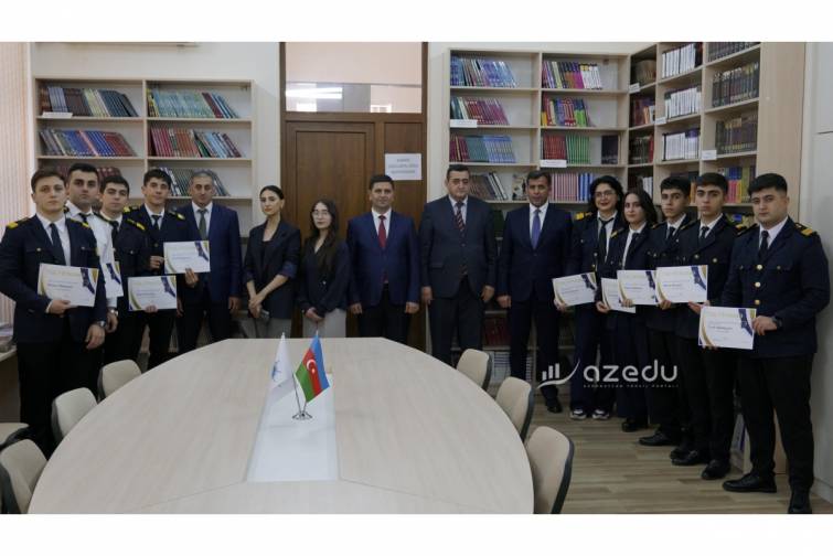 Dəniz Akademiyasının “Brend tələbə”ləri mükafatlandırıldı- FOTO