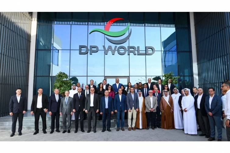 &ldquo;DP World&rdquo;&uuml;n Misirdə yerləşən 