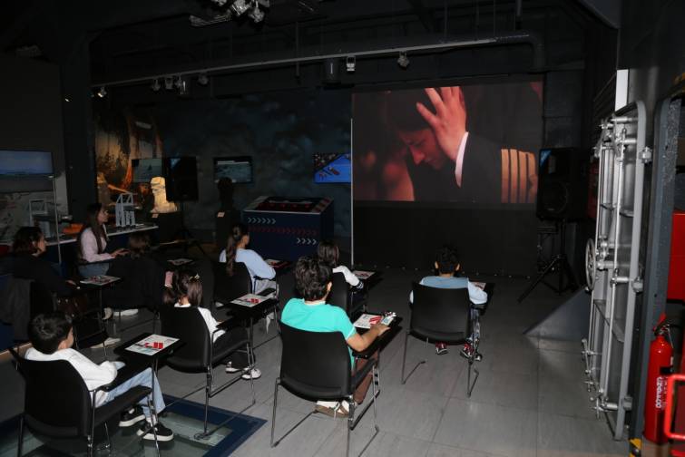 “Art Weekend” festivalı çərçivəsində “Suraxanı” gəmi-muzeyində “Şövkət” filmi nümayiş olunub