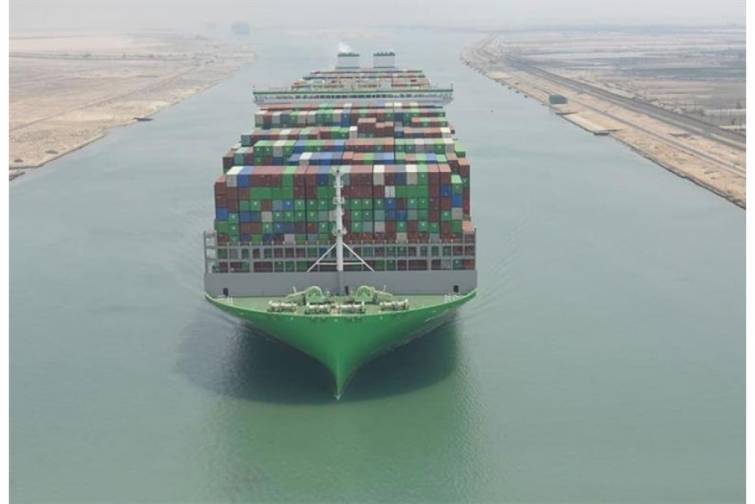 S&uuml;veyş Kanalının gəlirləri artıb, qlobal gəmi&ccedil;iliyin bərpası davam edir