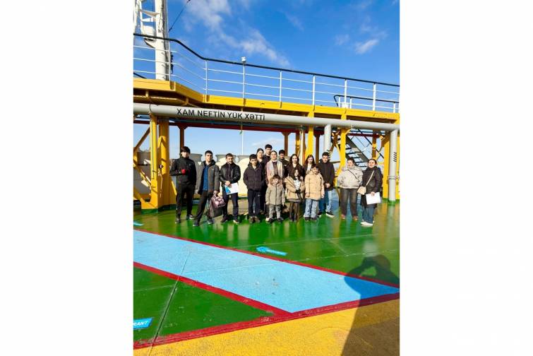 Uşaqlar &ldquo;Suraxanı&rdquo; gəmi-muzeyində dəniz&ccedil;ilik ənənələri ilə tanış olublar