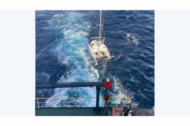 Biskay k&ouml;rfəzində batmaqda olan yelkənli qayıqdan d&ouml;rd nəfər xilas edilib