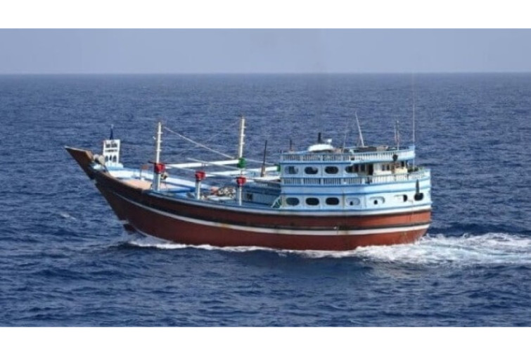 Somali quldurları ələ ke&ccedil;irdikləri gəmini atıb qa&ccedil;dılar