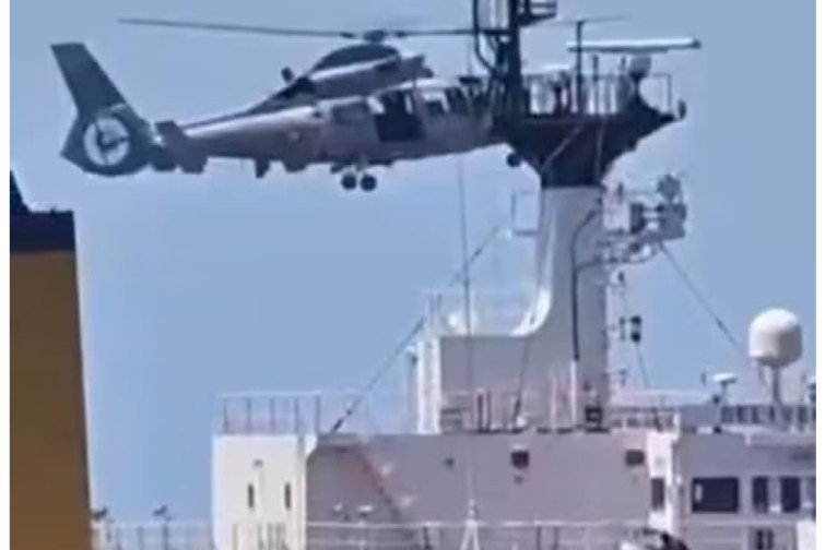 Fransa Hərbi Dəniz Q&uuml;vvələri Siciliya sahillərində Rusiyanın &ldquo;k&ouml;lgə donanmasına&rdquo; aid neft tankerini saxlayıb