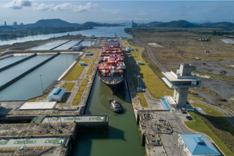 Panama kanalı Neopanamax gəmiləri &uuml;&ccedil;&uuml;n suyaoturumu limitini daha iki dəfə azaldacaq
