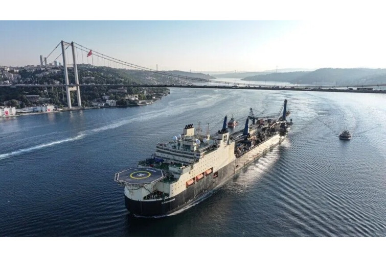 İstanbul boğazından ilin ilk yarısında 19 277 gəmi ke&ccedil;ib
