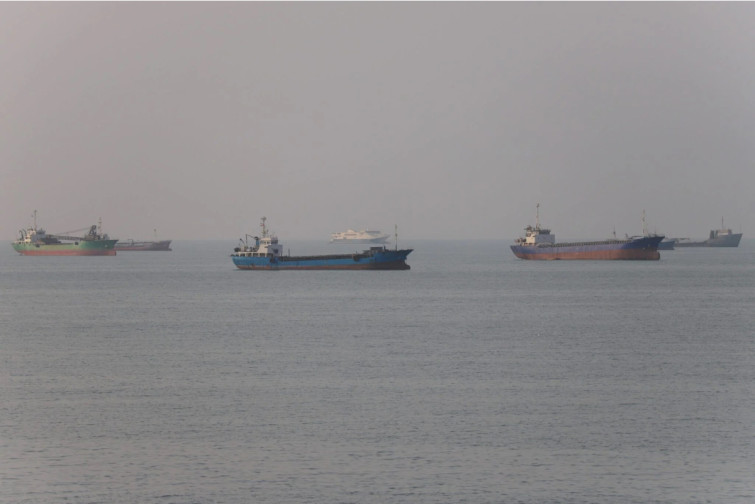 H&ouml;rm&uuml;zdə tanker daşımalarında yeni &uuml;sul