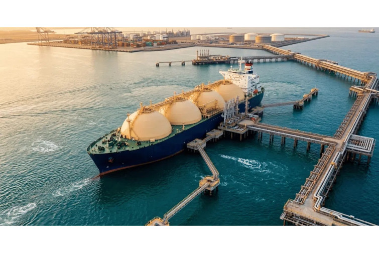 200 000 m&sup3;-lik LNG daşıyıcıları donanmanın yenilənməsində əsas rol oynaya bilər